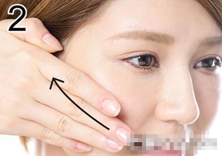 如何才能减掉双下巴 232f281ab.jpg